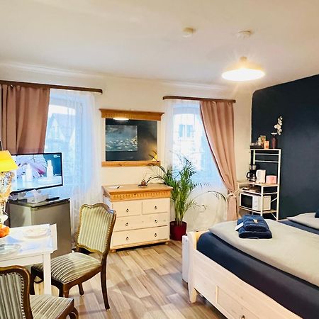 Apartment Amelie - Zimmer Mit Tv, W-Lan, Mikrowelle Und Kuehlschrank, Bad Mit Dusche Malterdingen Exterior foto